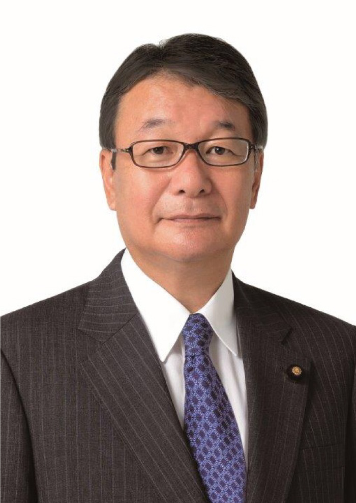 全日本私立幼稚園PTA連合会会長　河村　建夫（衆議院議員）